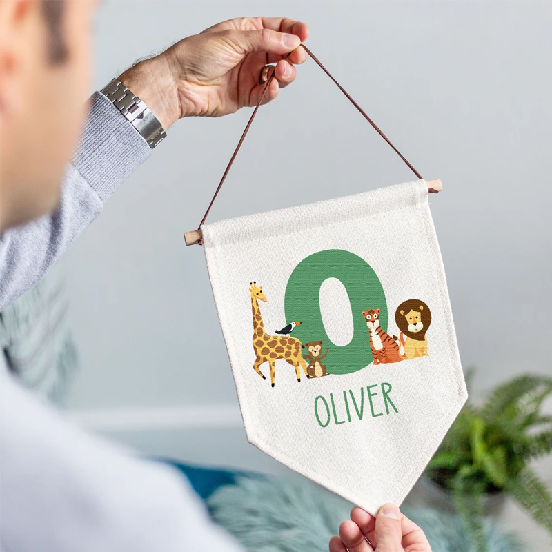 Baby Nursery Hanging Decor - Bandierina Personalizzata con Nome e Animali