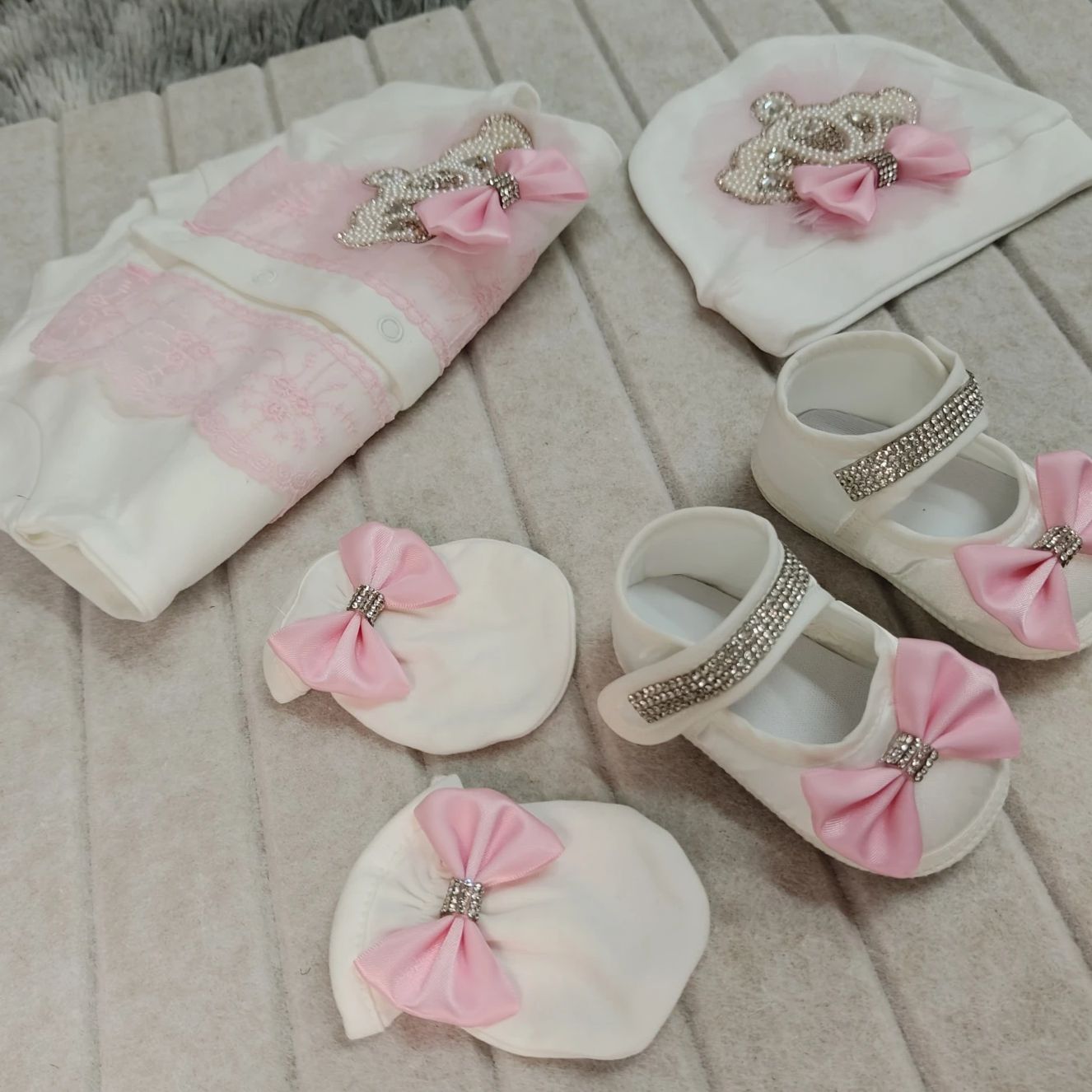 Welcome Home Pagliaccetto per  - Baby Nursery Outfits recensione e prezzo